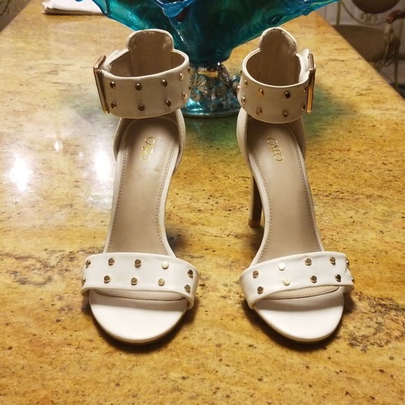 Shoes - Picture 2 of 3